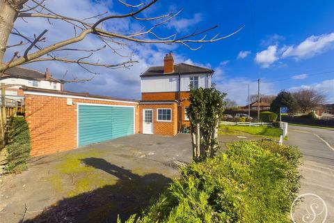 3 bedroom semi-detached house for sale - Alexander Avenue, Leeds
