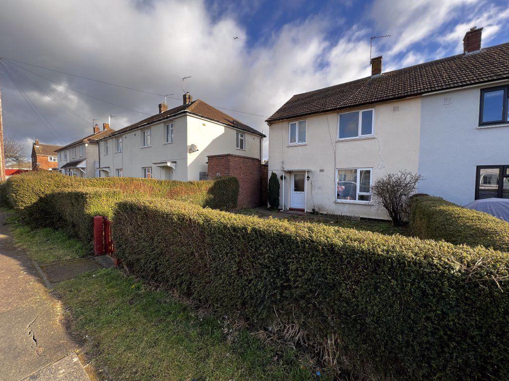 Willowbrook Road, Corby, Northants 3 bed house £825 pcm (£190 pw)