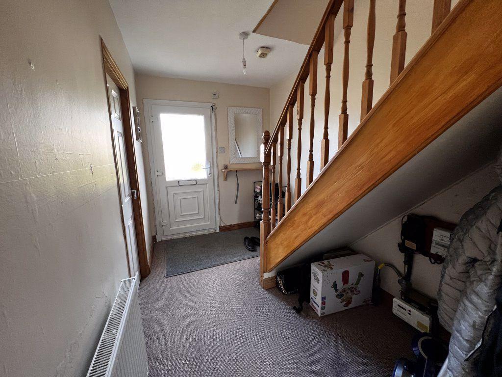 Willowbrook Road, Corby, Northants 3 bed house £825 pcm (£190 pw)