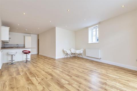 2 bedroom apartment to rent - Surbiton Hill Road, Surbiton
