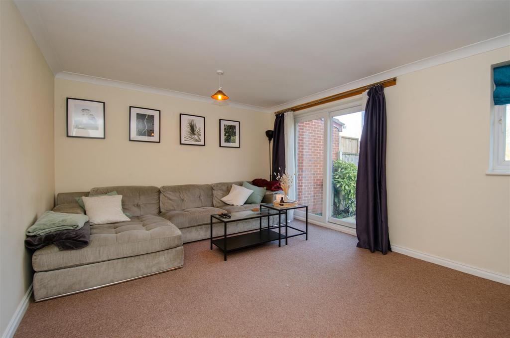 Woodbank Drive - internal-8.JPG