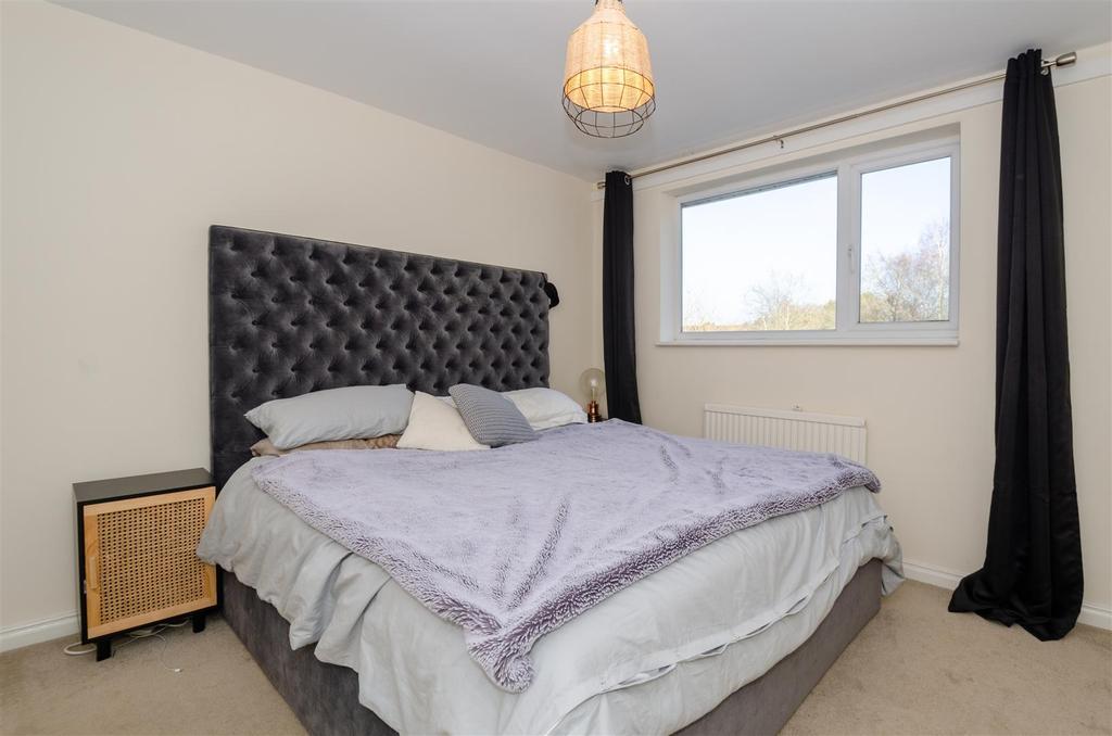 Woodbank Drive - internal-4.JPG