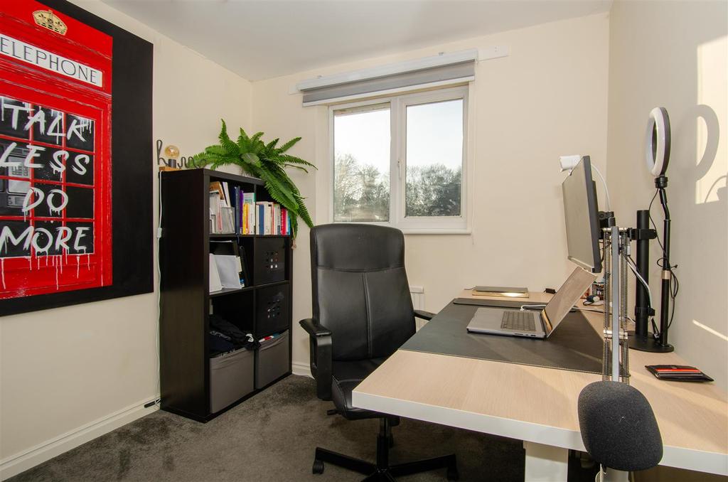 Woodbank Drive - internal-2.JPG