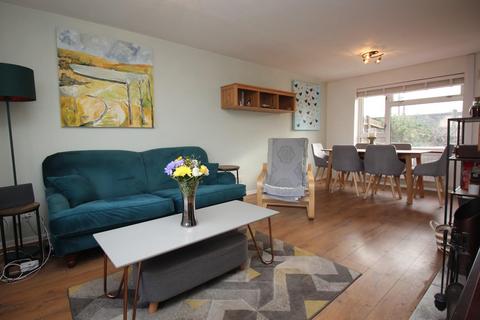 14 Almonds Lane, Stevenage, SG1 3RR