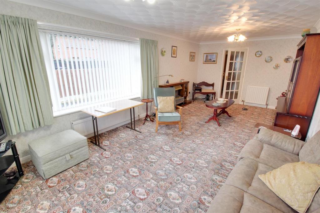 Main Road, Hundleby, Spilsby 3 bed detached bungalow for sale £289,950