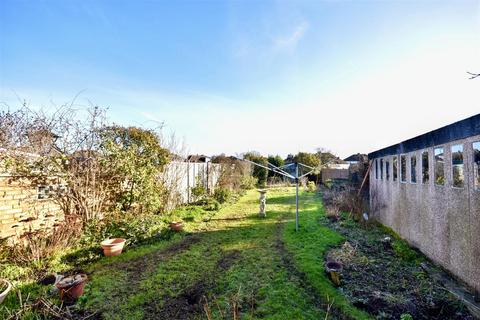 19 Brooklands Drive, Leighton Buzzard, LU7 3PD