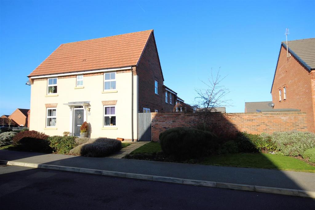 Foxglove Way, Beverley 3 bed semidetached house for sale £299,950