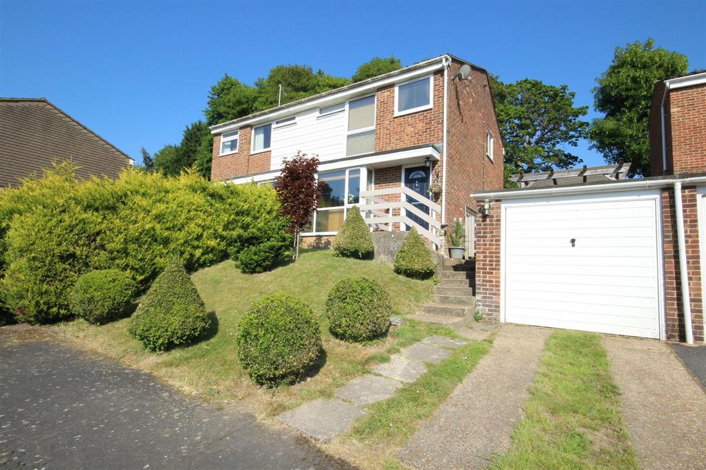 Rocks Park Road Uckfield 3 Bed Semi Detached House £440 000