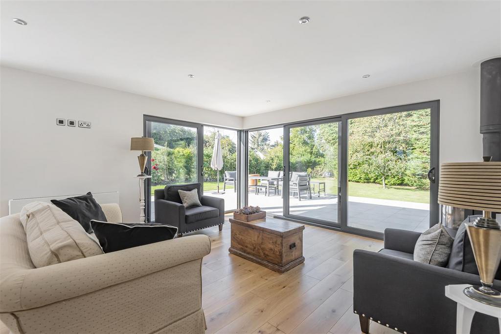 Green Lane, Axminster 3 bed bungalow £750,000