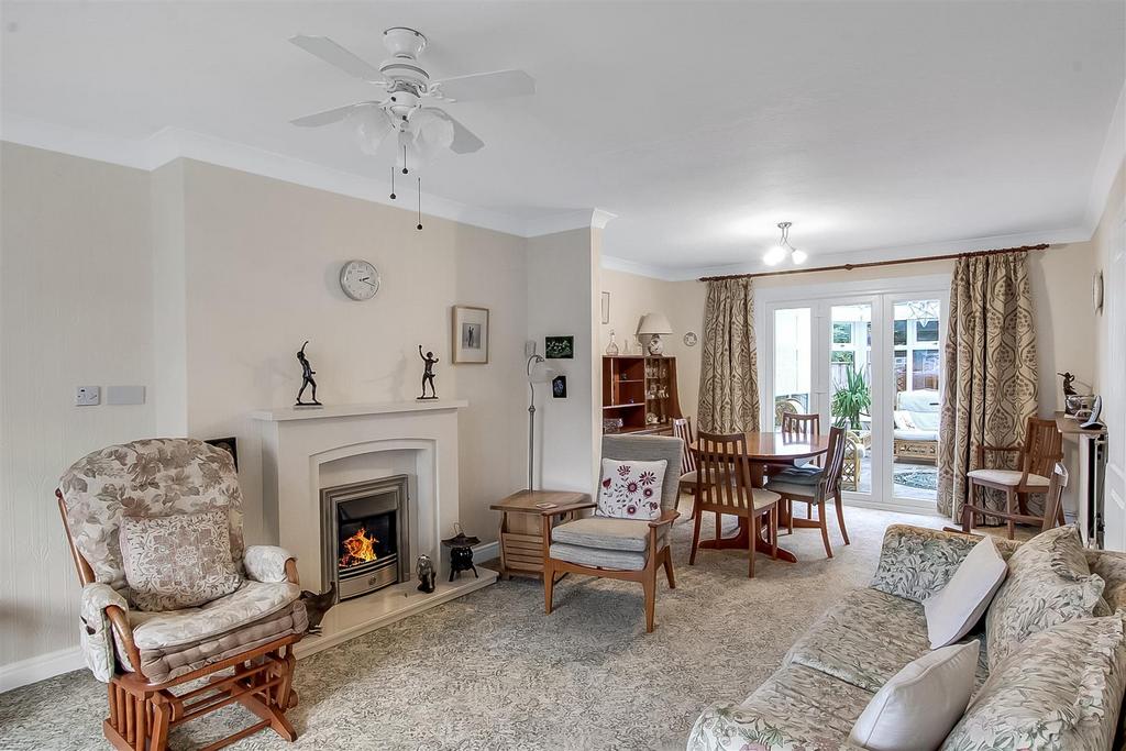 Flora Avenue, Darlington 3 bed semidetached house £275,000