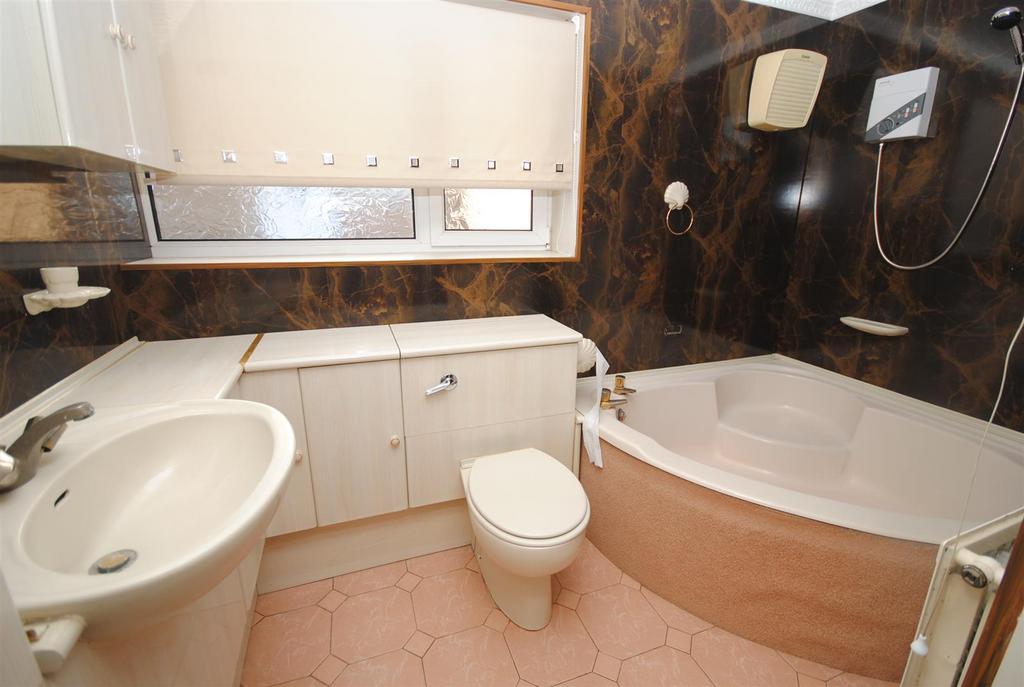 4glebelandslosebath.JPG