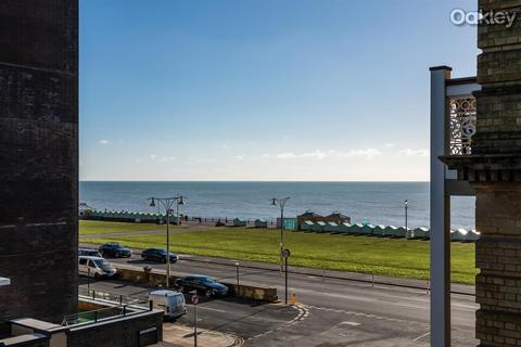 2 bedroom apartment for sale - Kings House, Hove