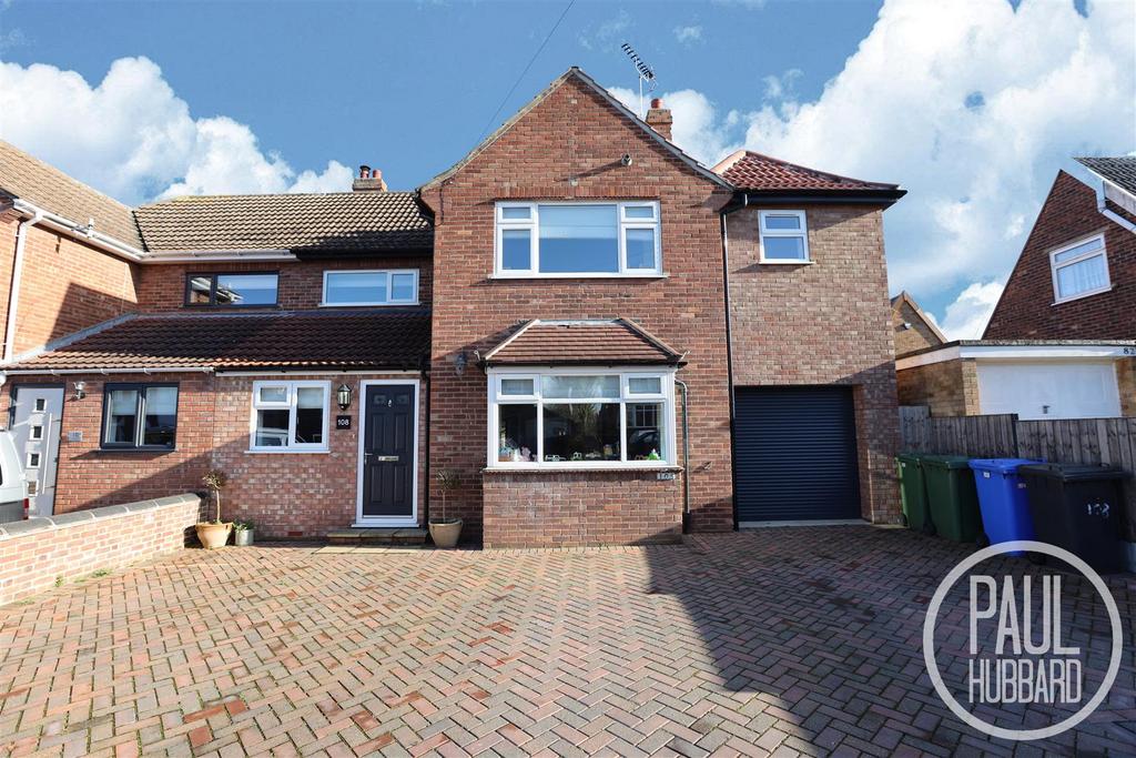 The Avenue, Carlton Colville, Lowestoft 4 bed semidetached house £400,000