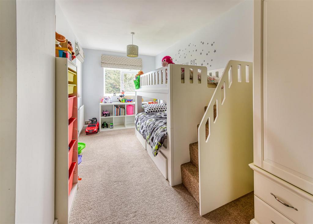 18 Rudge Road-bed3.jpg