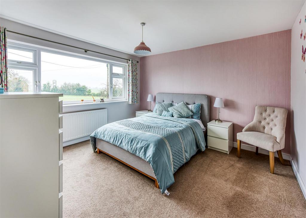 18 Rudge Road-bed4.jpg