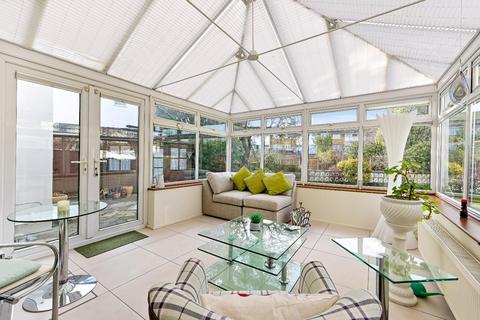 5 Timbercroft, Epsom, KT19 0TH