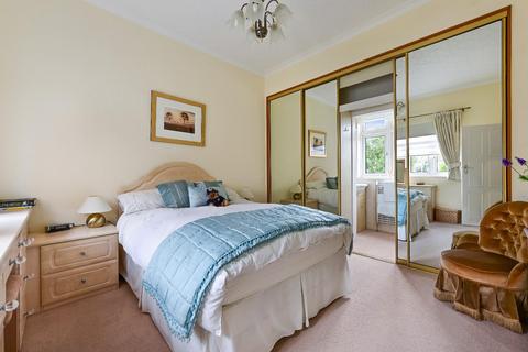 5 Timbercroft, Epsom, KT19 0TH