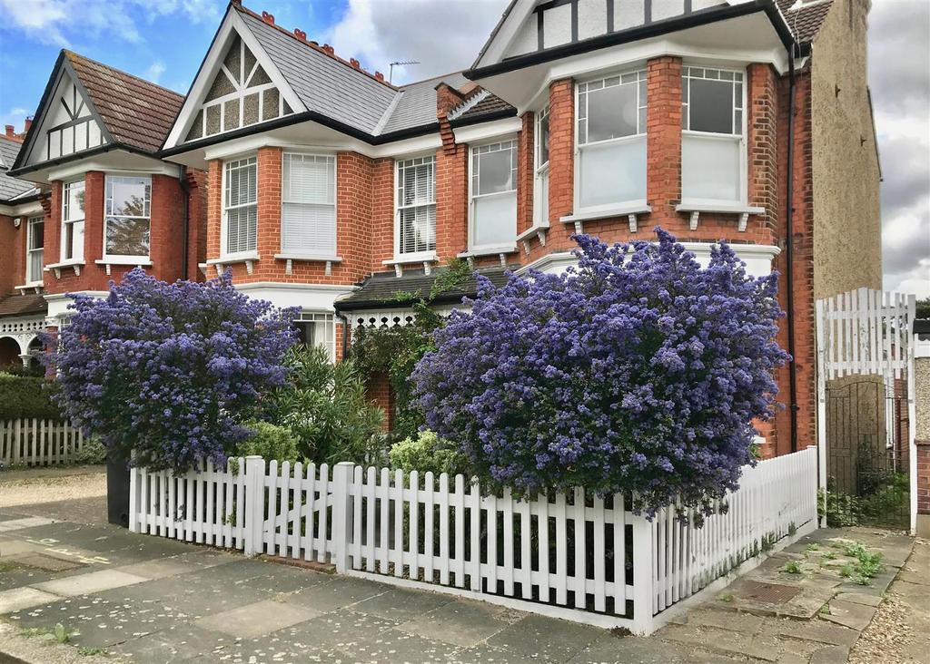 Conway Road, Southgate, London N14 4 bed semidetached house for sale