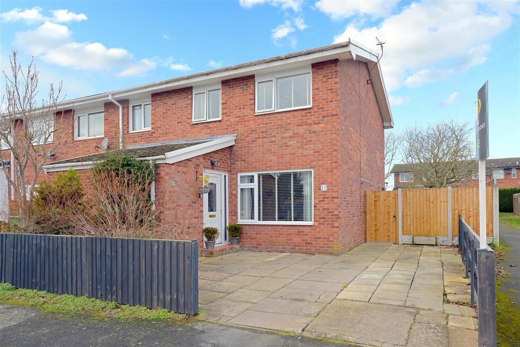 Corbet Close, Off Little Harlescott... 3 bed end of terrace house £