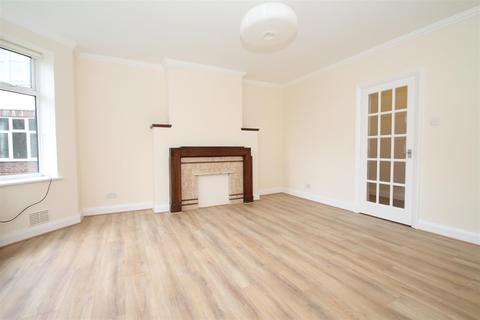 2 bedroom flat to rent - Old Park Road, Lakes Estate, Palmers Green N13