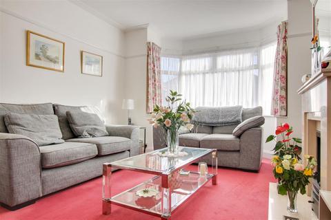 86 Amberley Road, Enfield, EN1 2RA