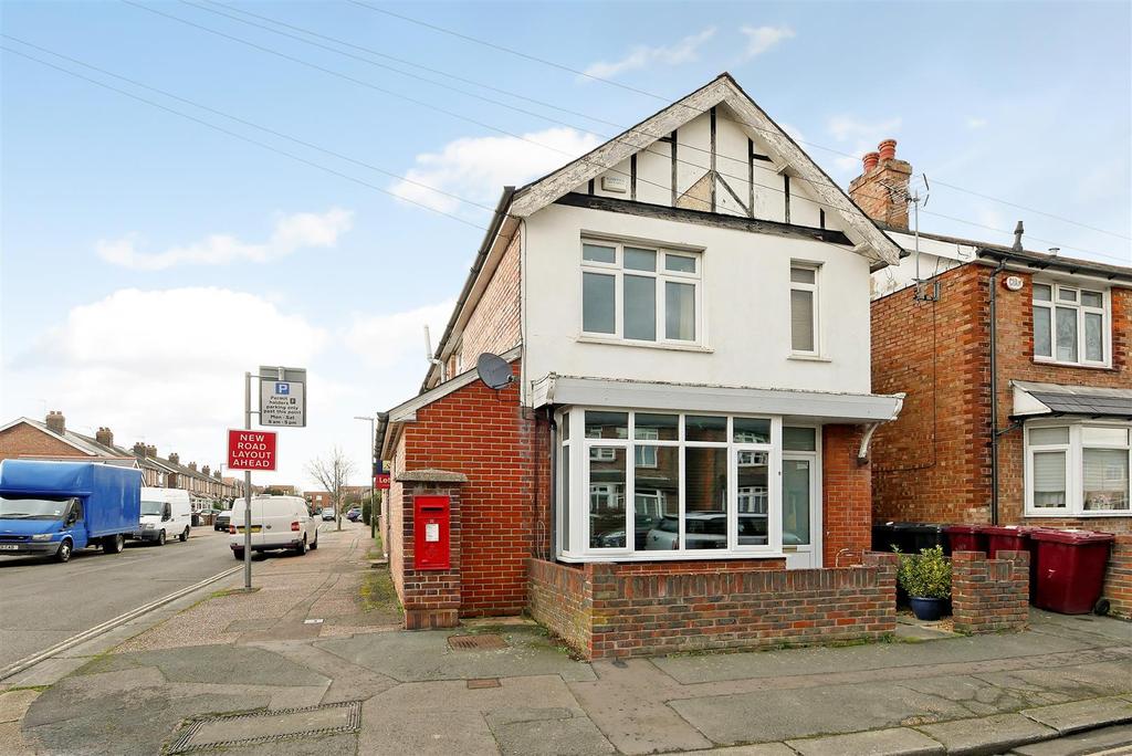 Cambrai Avenue, Chichester 1 bed apartment £900 pcm (£208 pw)