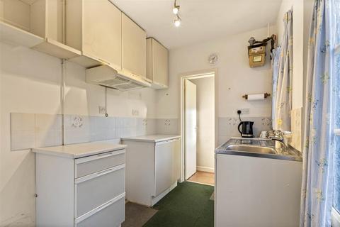 5 Moorfield, Haslemere, GU27 3SH