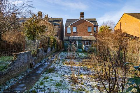 5 Moorfield, Haslemere, GU27 3SH