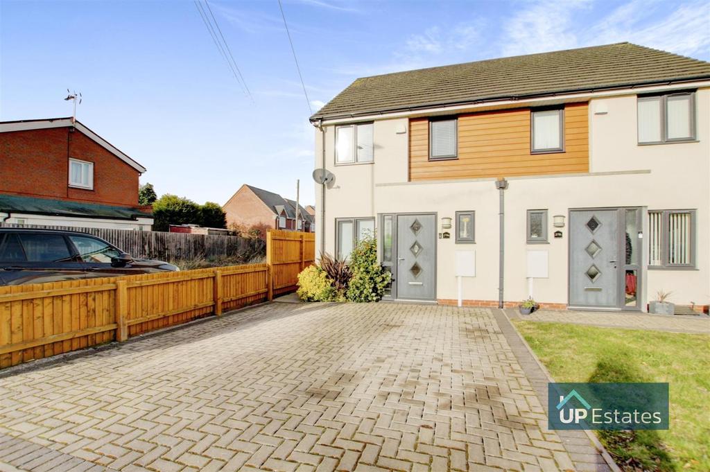 Moore Road, Barwell, Leicester 2 bed semidetached house £185,000