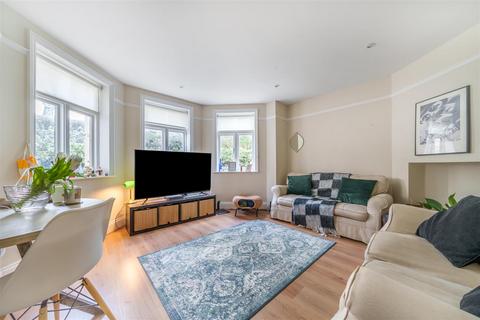 2 bedroom apartment for sale - Grove Road, Surbiton