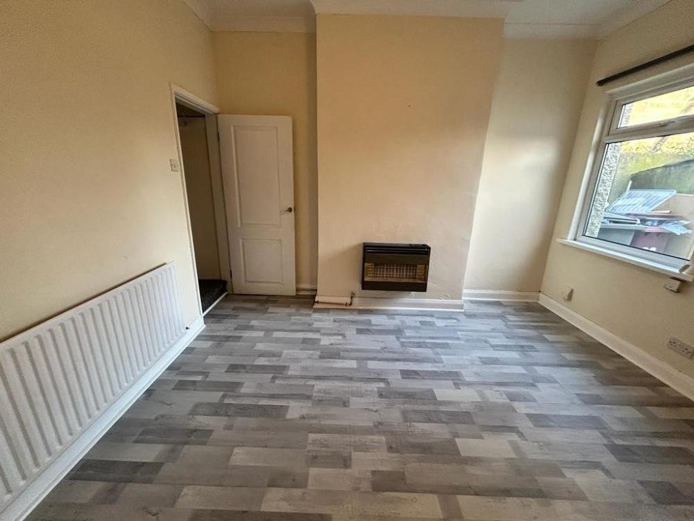 MARKET STREET, SOUTH NORMANTON 2 bed terraced house £625 pcm (£144 pw)
