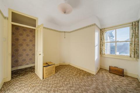 22 Cameron Road, Chesham, HP5 3BS