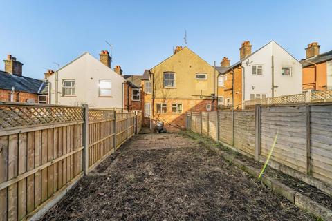 22 Cameron Road, Chesham, HP5 3BS