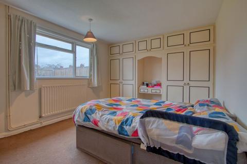 2 bedroom detached bungalow for sale - Staplegrove Road, Taunton TA2 6AF