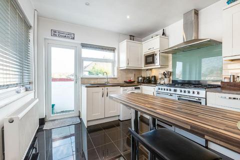 3a Huntley Way, London, SW20 0AH