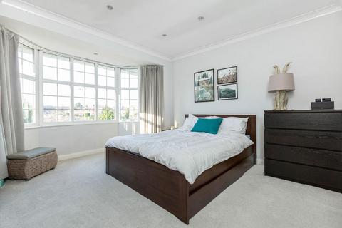 3a Huntley Way, London, SW20 0AH
