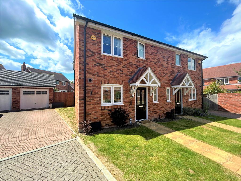 Merril Drive Winnersh Berkshire Rg41 3 Bed Semi Detached House For