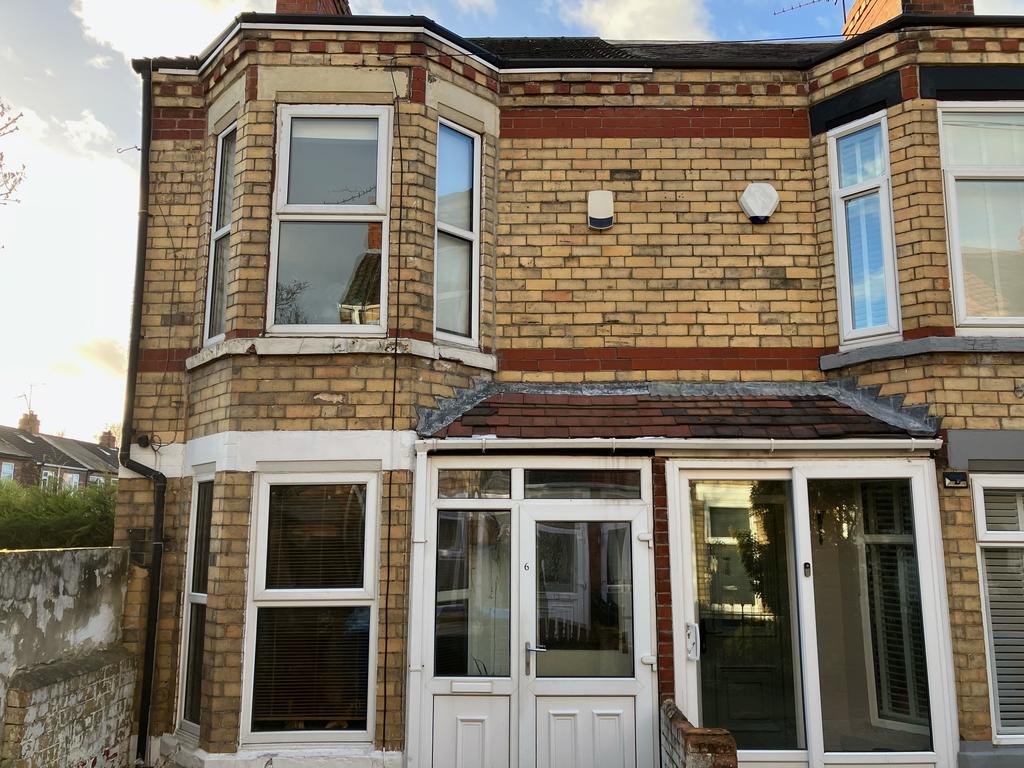 Lynton Avenue, Perth Street West, HU5 2 bed terraced house £500 pcm
