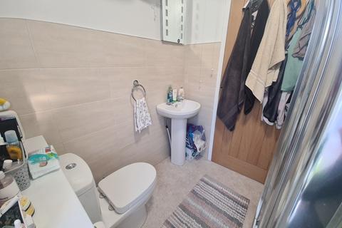 1 bedroom flat to rent, Moorland Road, Leeds