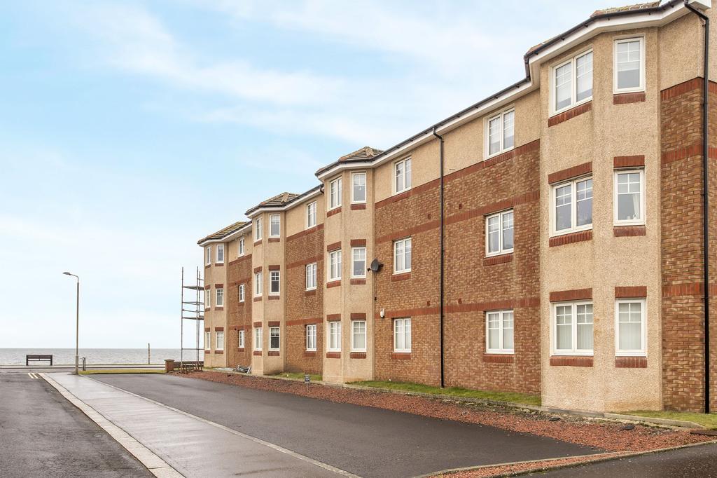 Wood Court, Troon, Ayrshire 2 bed flat £130,000