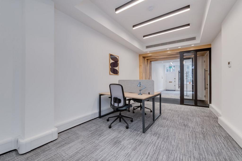 OFFICE 4.jpg