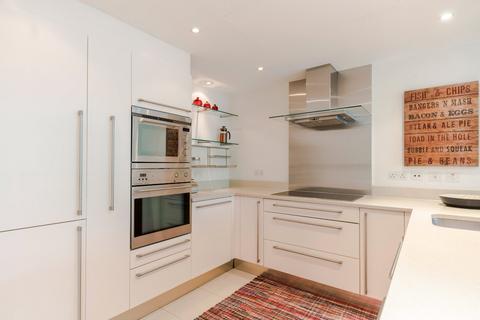 2 bedroom apartment to rent, Howard Building, 368 Queenstown Road, London, SW11