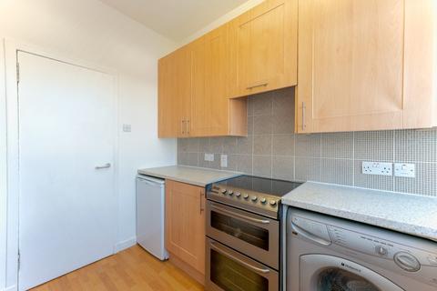 34 Mansefield Crescent, Clarkston, Glasgow, G76 7EB