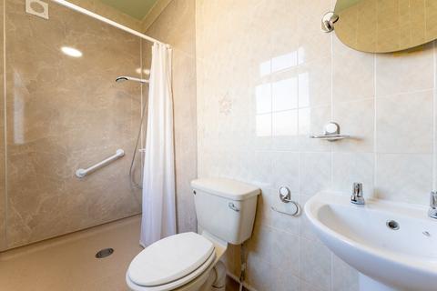 34 Mansefield Crescent, Clarkston, Glasgow, G76 7EB