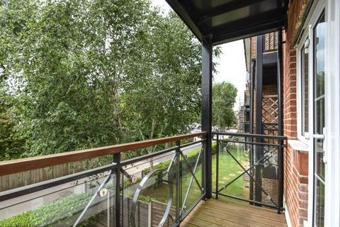 2 bedroom flat for sale, Rickmansworth,  Hertfordshire,  WD3