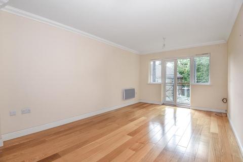 2 bedroom flat for sale, Rickmansworth,  Hertfordshire,  WD3