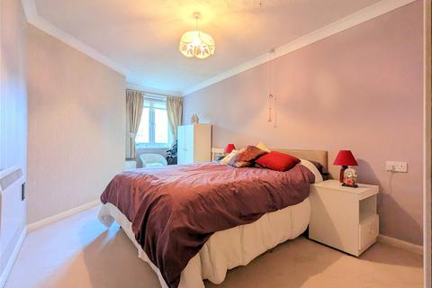 2 bedroom apartment for sale, Yorktown Road, College Town, Sandhurst, Berkshire, GU47