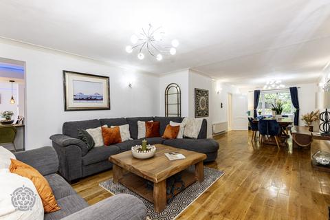 undefined, Ringley Road, Whitefield, Manchester, Greater Manchester, M45 7LL