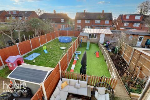 109 Amersham Road, Romford, RM3 9JA