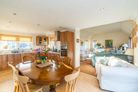 1 Cameron Walk, Buttelton, PH13 9NN